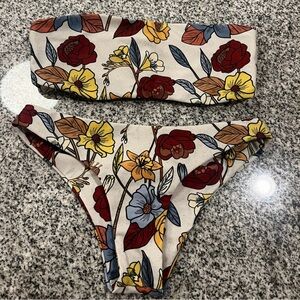 Stone Fox Swim Floral Bikini Set (Sz Small both top & bottom)